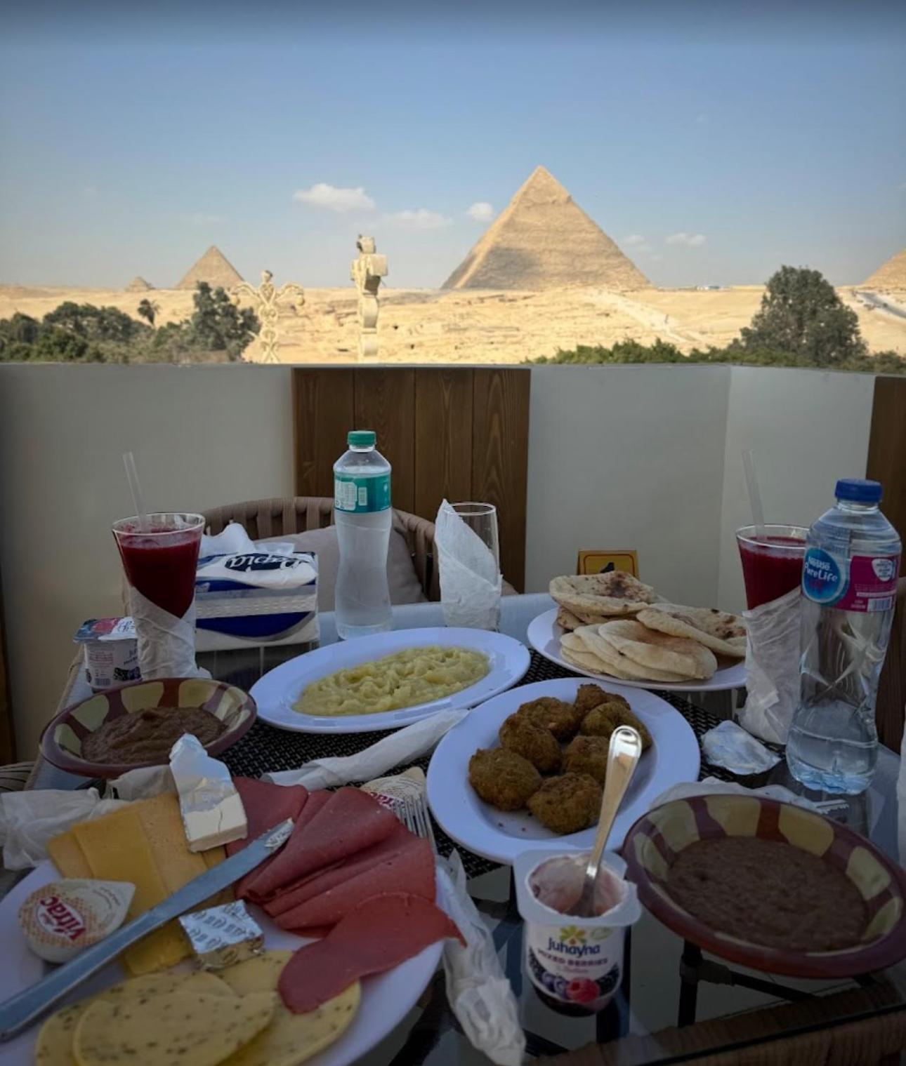 ホテル Pyramids On The Spot View Kafret el-Gabal エクステリア 写真
